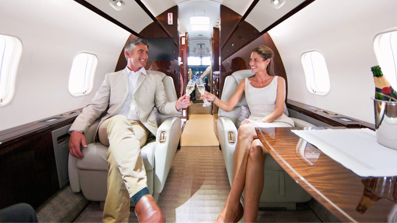 wealthy couple jet s1862081374